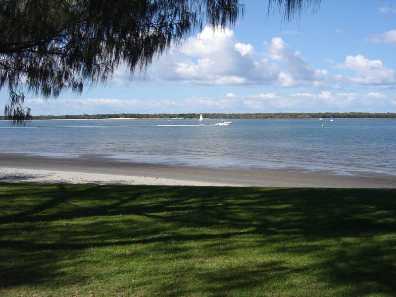 12 Runawaybay Ave, Runaway Bay QLD 4216