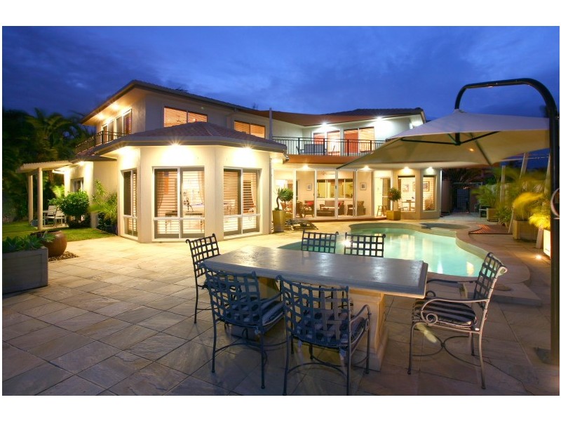 153 Pebble Beach Drive, Runaway Bay QLD 4216