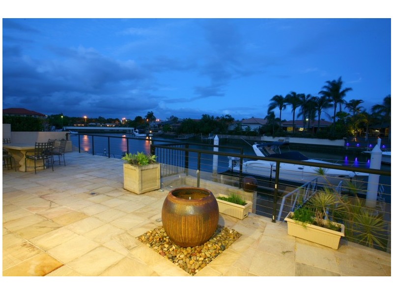 153 Pebble Beach Drive, Runaway Bay QLD 4216