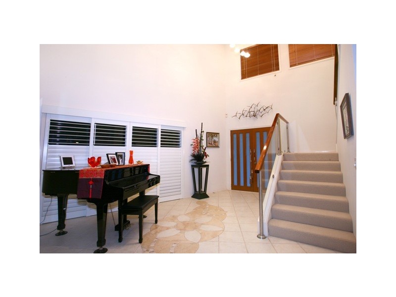 153 Pebble Beach Drive, Runaway Bay QLD 4216