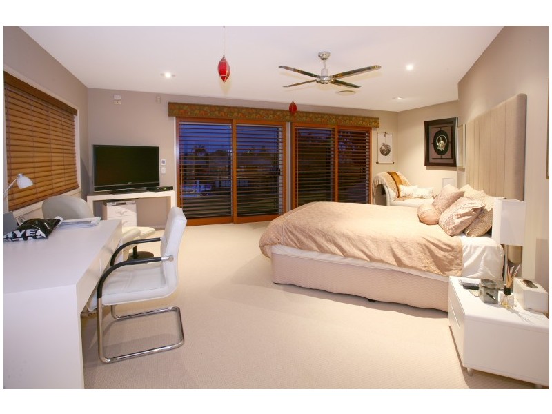 153 Pebble Beach Drive, Runaway Bay QLD 4216