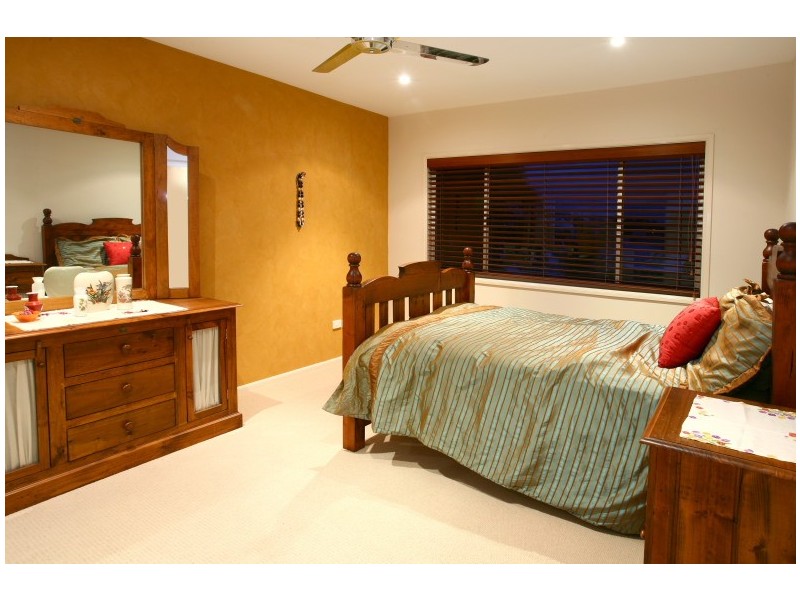 153 Pebble Beach Drive, Runaway Bay QLD 4216