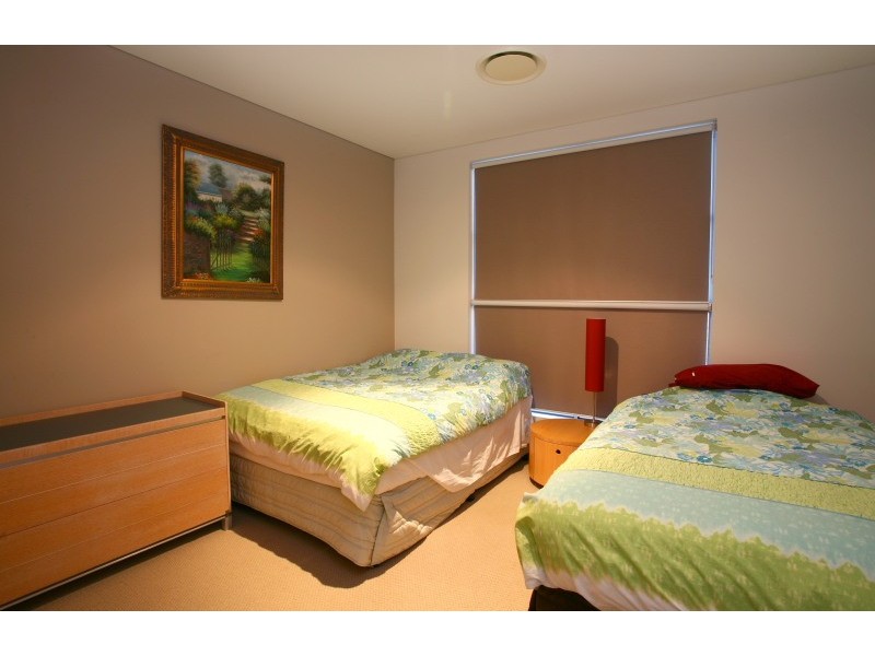 9/27 Madang Crescent, Runaway Bay QLD 4216