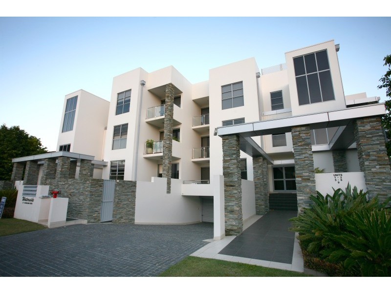 9/27 Madang Crescent, Runaway Bay QLD 4216