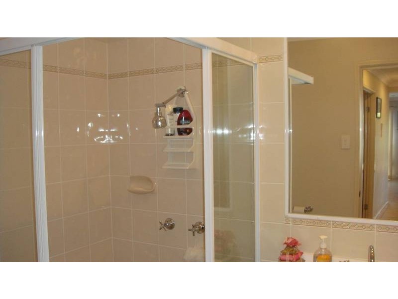 2 Redgum Place, Molendinar QLD 4214