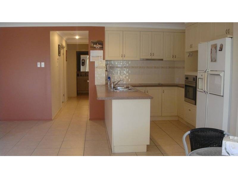 2 Redgum Place, Molendinar QLD 4214