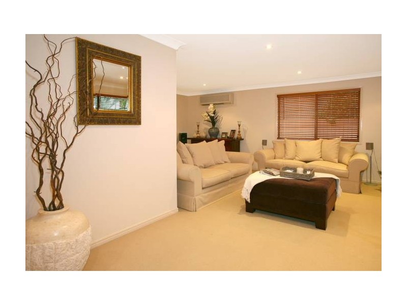 17 Karema Crescent, Runaway Bay QLD 4216