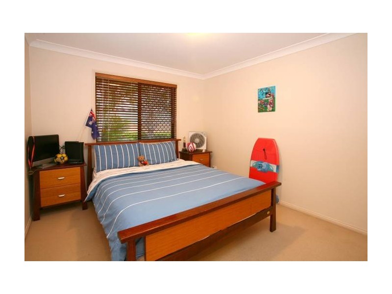 17 Karema Crescent, Runaway Bay QLD 4216