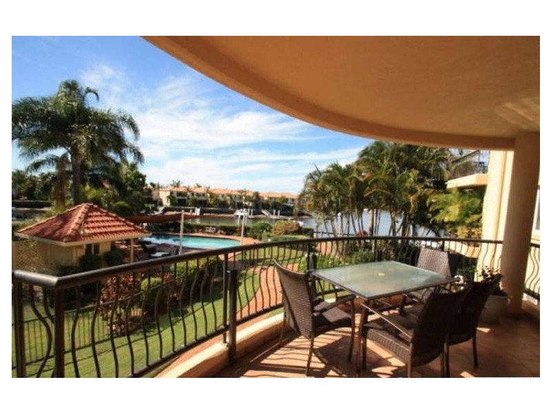 16/41A Broadwater Street, Runaway Bay QLD 4216