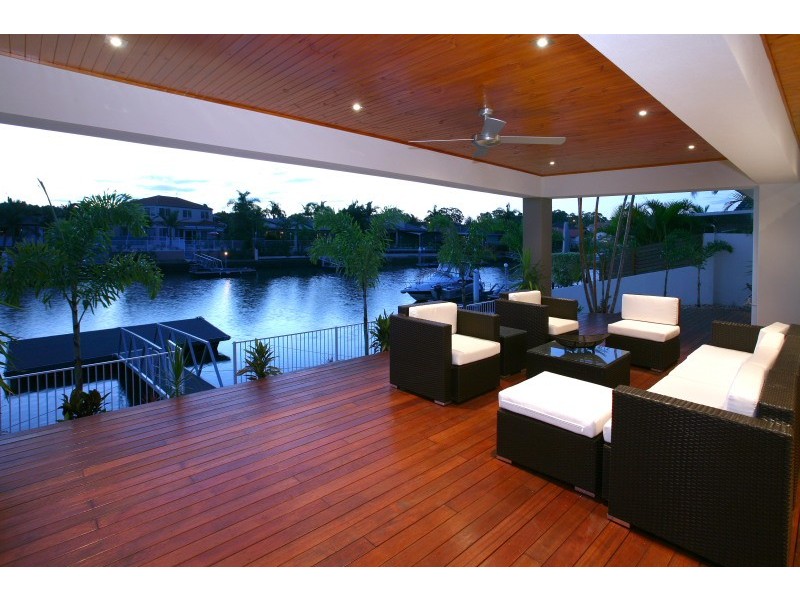 96 Sundance Way, Runaway Bay QLD 4216