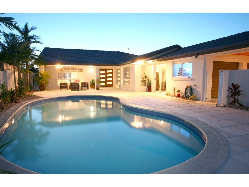 96 Sundance Way, Runaway Bay QLD 4216