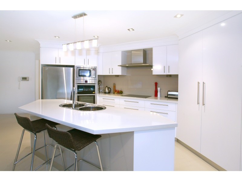 96 Sundance Way, Runaway Bay QLD 4216