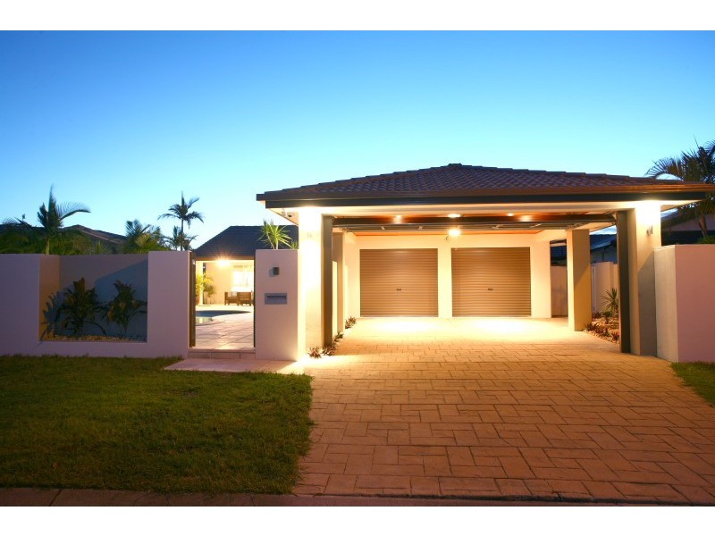 96 Sundance Way, Runaway Bay QLD 4216