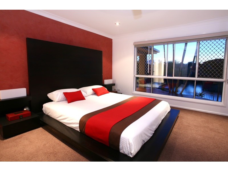 96 Sundance Way, Runaway Bay QLD 4216