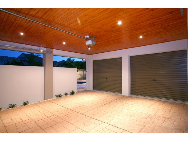 96 Sundance Way, Runaway Bay QLD 4216