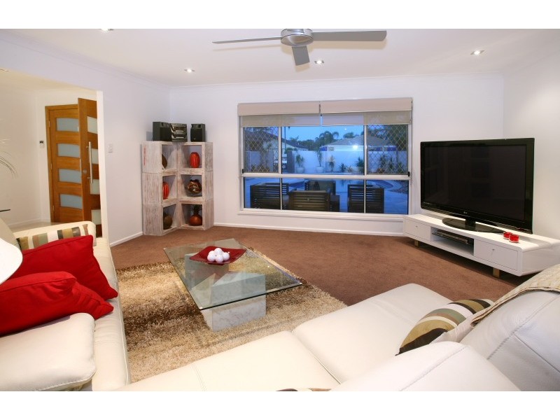 96 Sundance Way, Runaway Bay QLD 4216