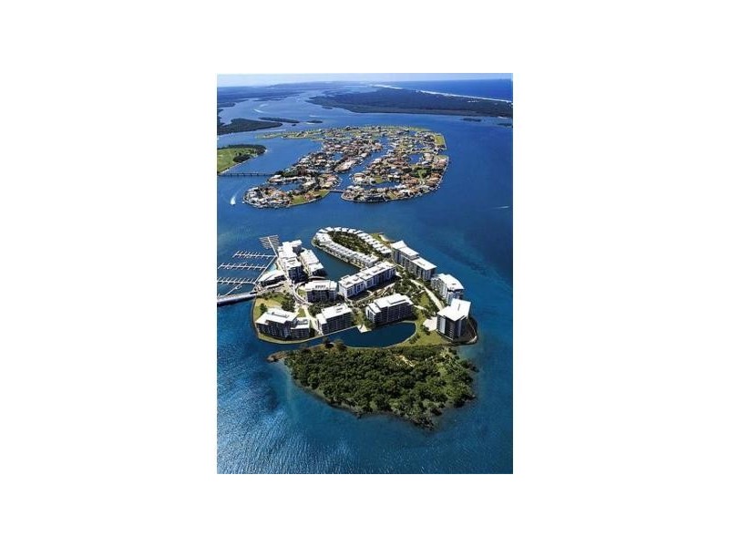 1 Promontory, Paradise Point QLD 4216