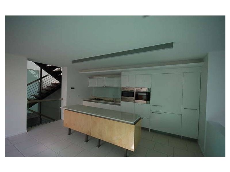 1 Promontory, Paradise Point QLD 4216