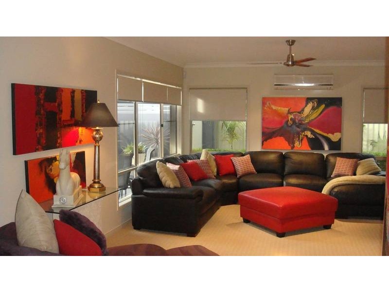 42 Highcrest Circuit, Molendinar QLD 4214