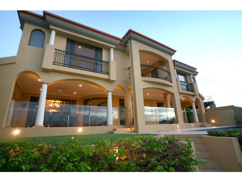 23 Regents Court, Sovereign Islands QLD 4216