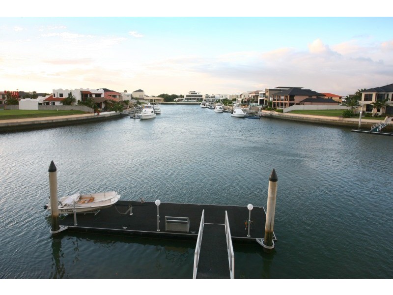23 Regents Court, Sovereign Islands QLD 4216