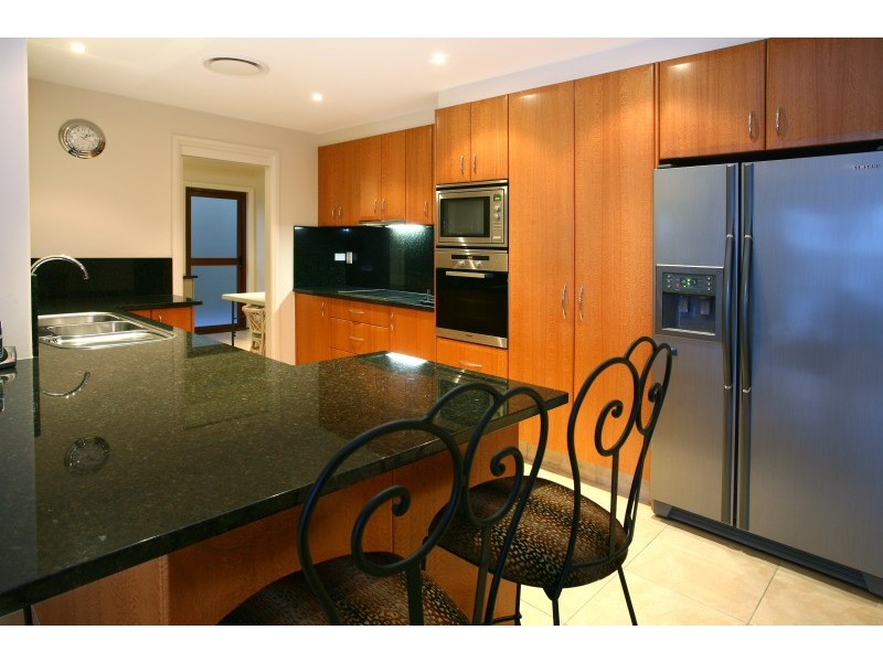 23 Regents Court, Sovereign Islands QLD 4216