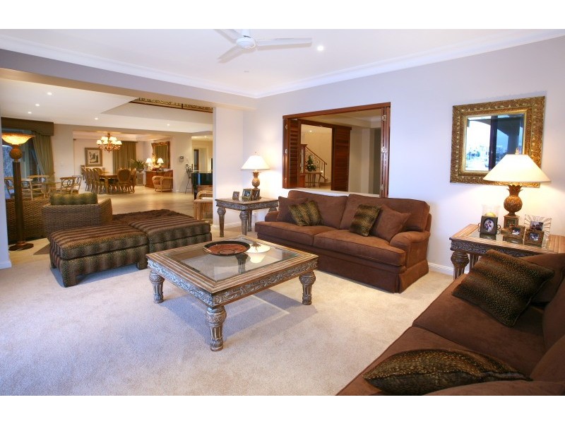 23 Regents Court, Sovereign Islands QLD 4216