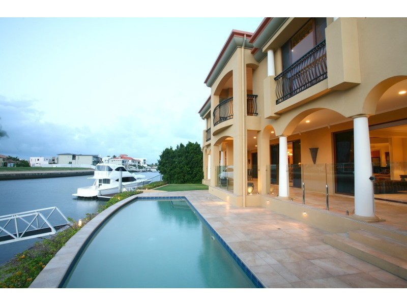 23 Regents Court, Sovereign Islands QLD 4216