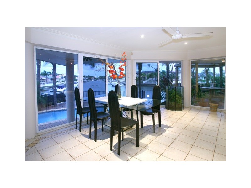 422 Oxley Drive, Runaway Bay QLD 4216