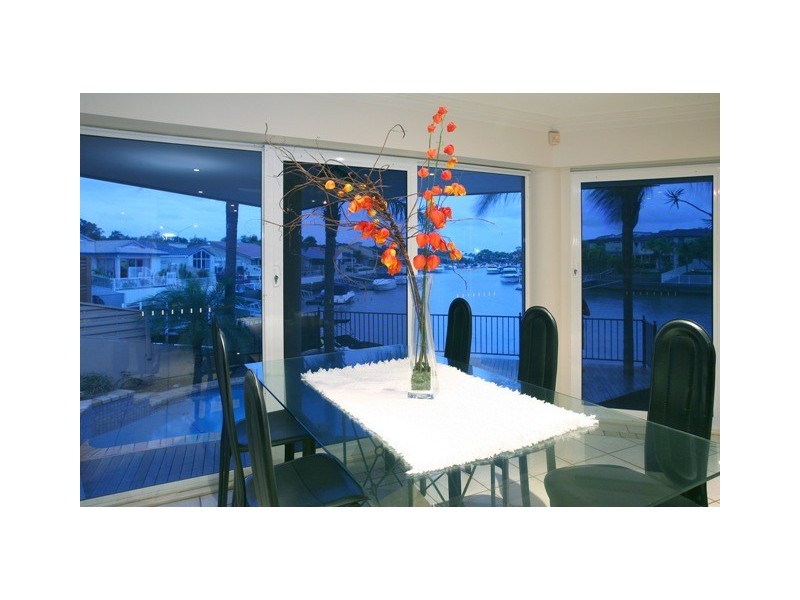 422 Oxley Drive, Runaway Bay QLD 4216