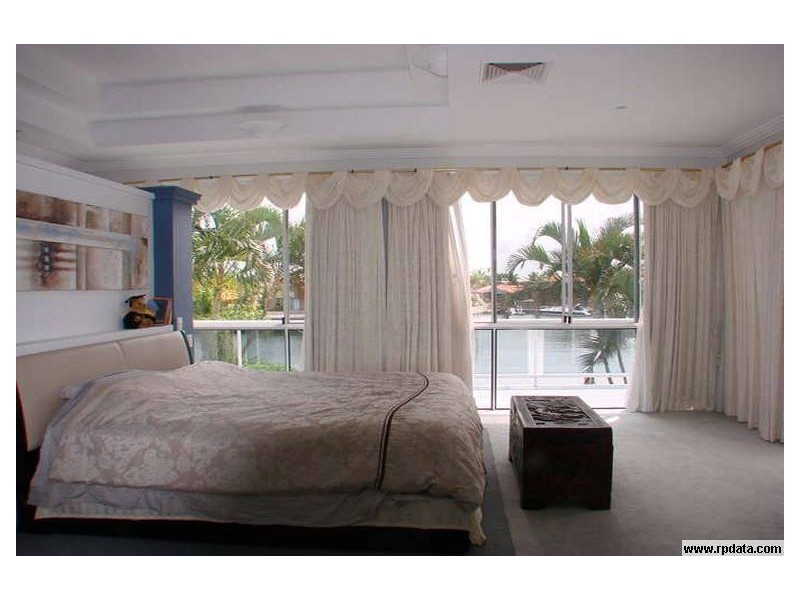 57 Sundance Way, Runaway Bay QLD 4216