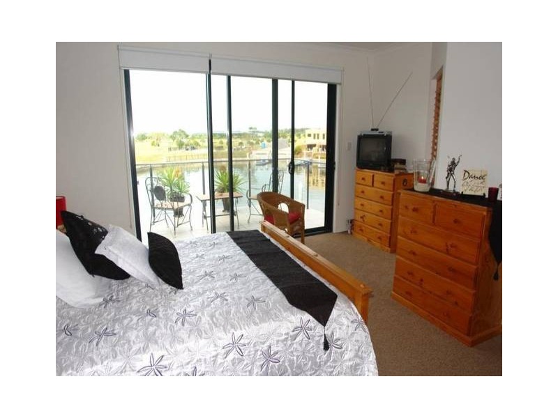 1/39 Compass Dr, Biggera Waters QLD 4216