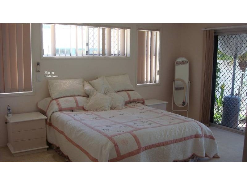 14 Nirvana, Runaway Bay QLD 4216