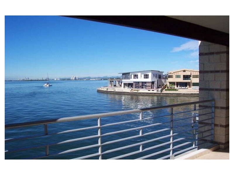 Sovereign Islands QLD 4216