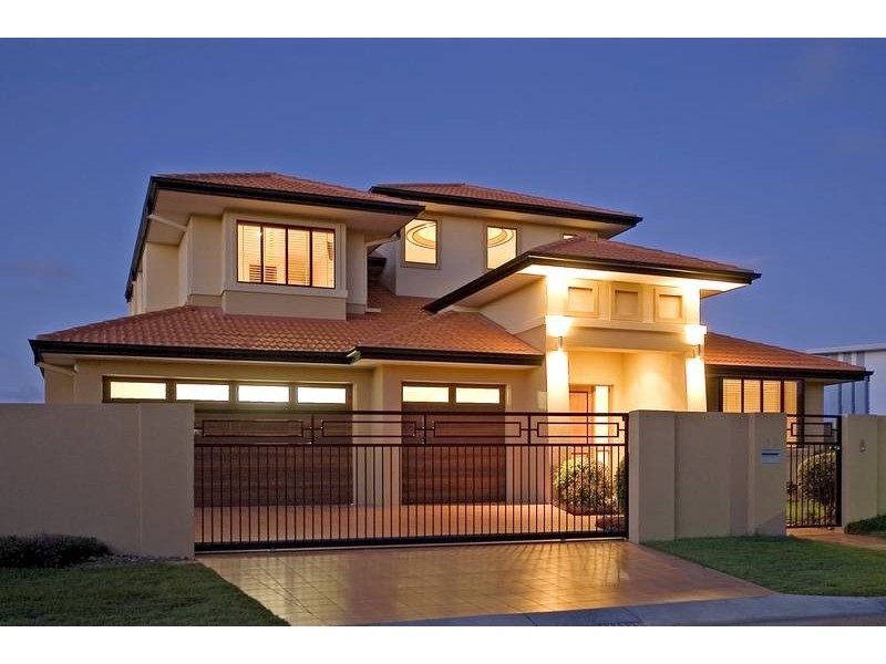 53 Royal Albert Crescent, Sovereign Islands QLD 4216