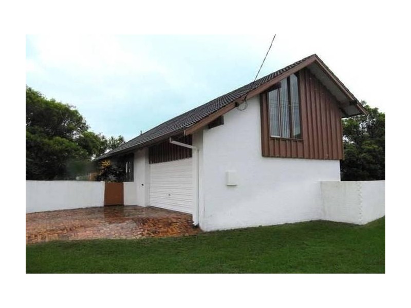 31 Madang Crescent, Runaway Bay QLD 4216