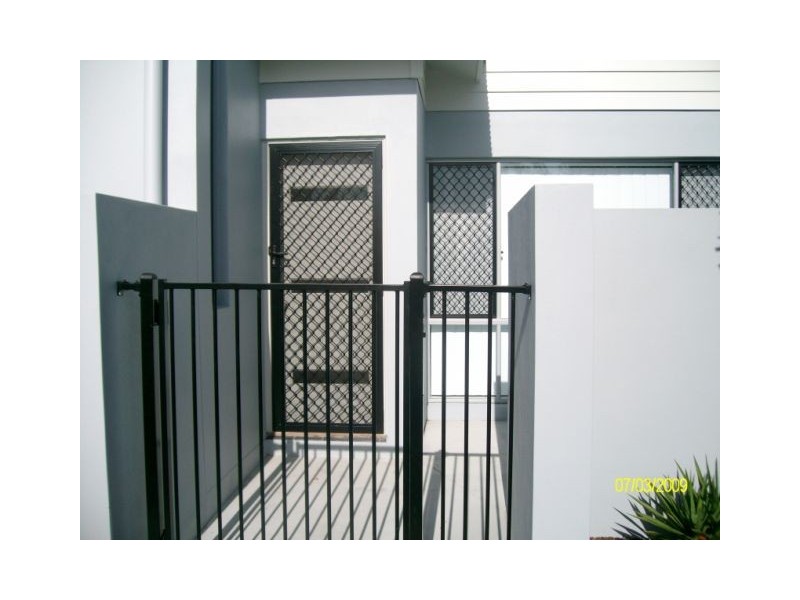 85 Whiting Street, Labrador QLD 4215