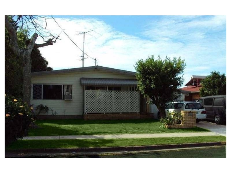 39 Parr Street, Labrador QLD 4215