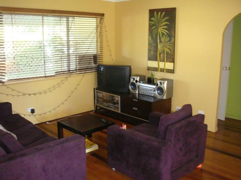 39 Parr Street, Labrador QLD 4215