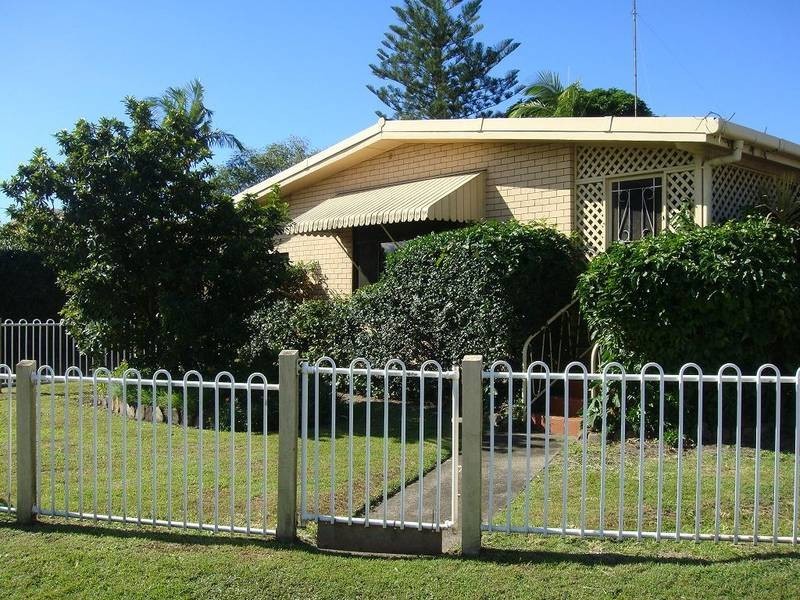 1 Matina Street, Biggera Waters QLD 4216