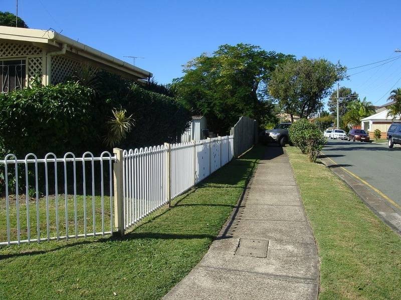 1 Matina Street, Biggera Waters QLD 4216