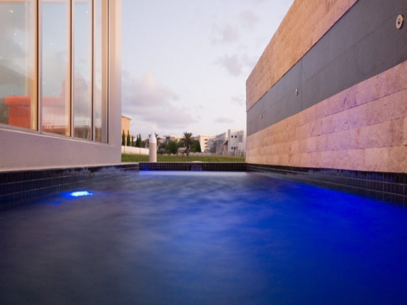 1 Royal Albert Crescent, Paradise Point QLD 4216