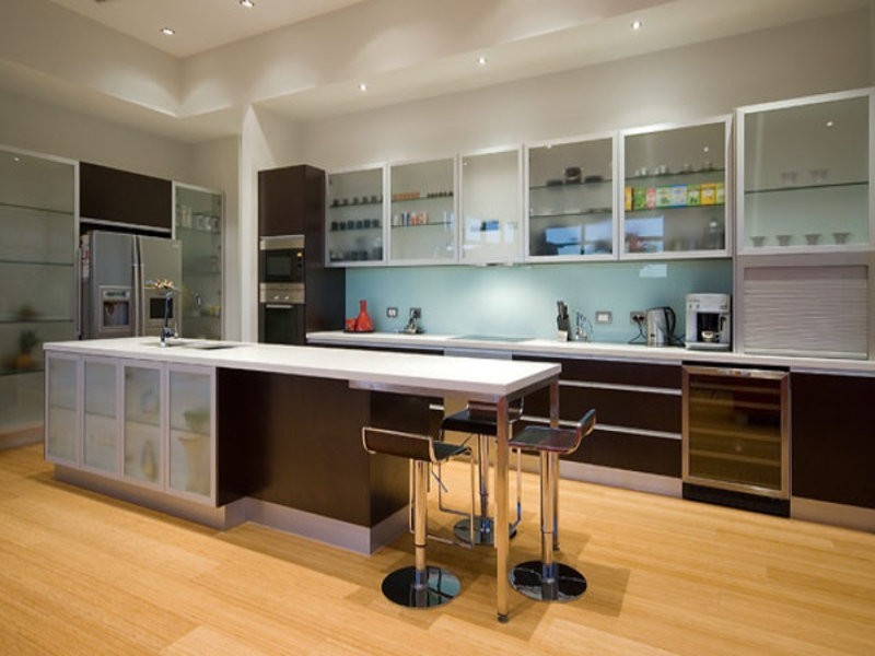 1 Royal Albert Crescent, Paradise Point QLD 4216
