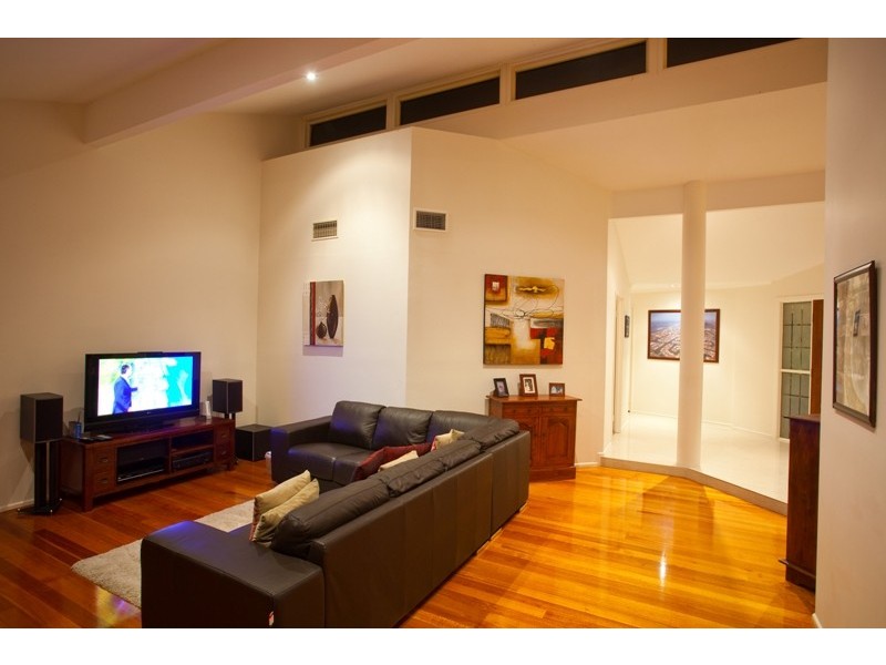 5 The Yardarm, Runaway Bay QLD 4216
