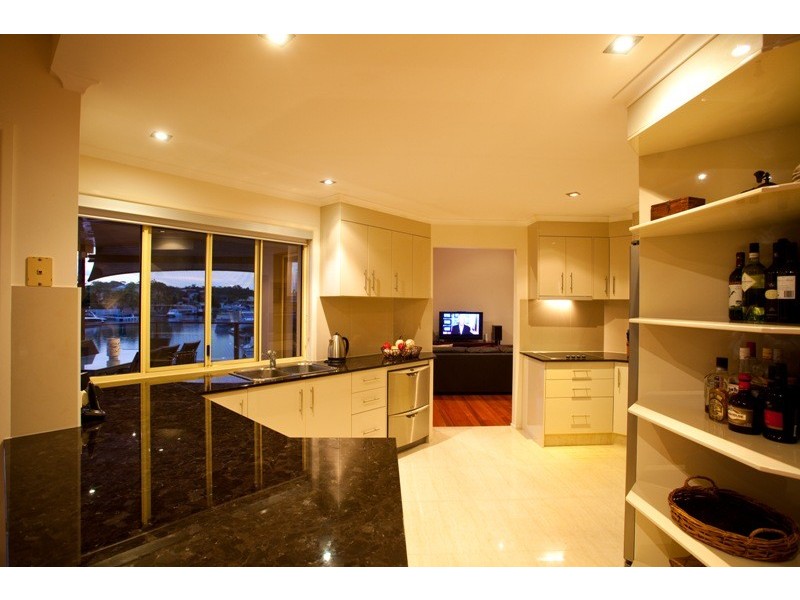5 The Yardarm, Runaway Bay QLD 4216