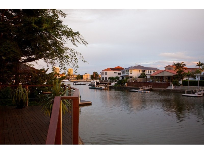 5 The Yardarm, Runaway Bay QLD 4216