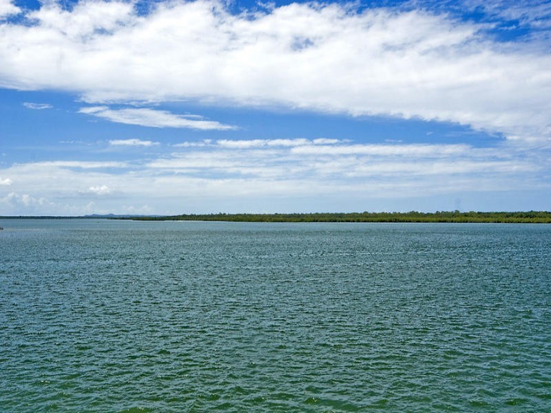 8 Knightsbridge Parade East, Sovereign Islands QLD 4216