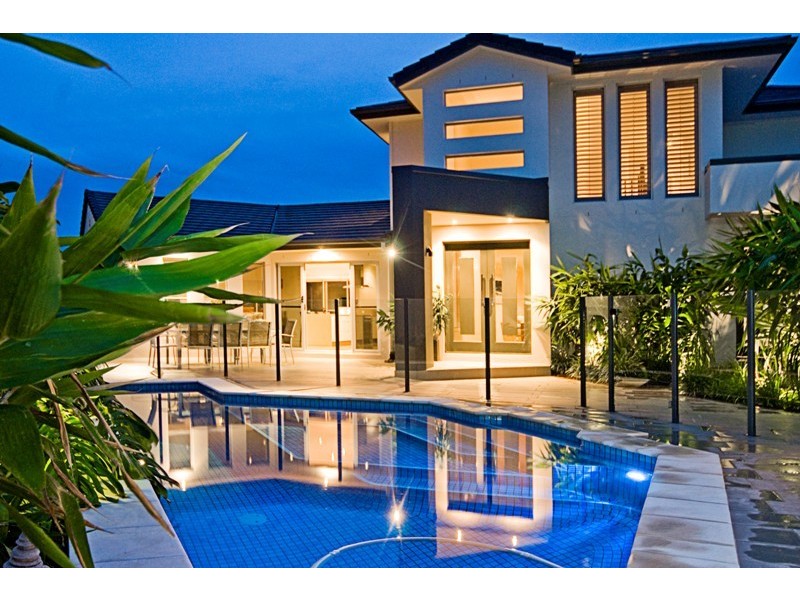 62 Midnight CT, Runaway Bay QLD 4216