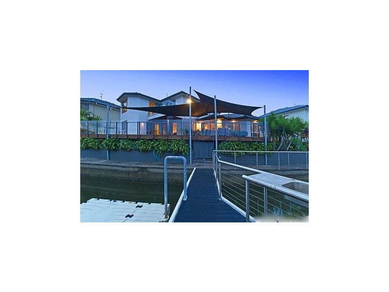 62 Midnight CT, Runaway Bay QLD 4216