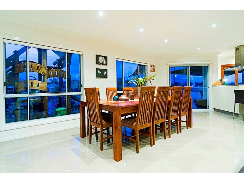 62 Midnight CT, Runaway Bay QLD 4216